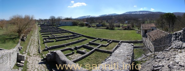 Saepinum - Panoramica dalla sommità di Porta Bovianum.